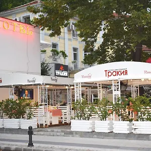 https://hotel-trakia-plovdiv.plovdiv-hotels.com